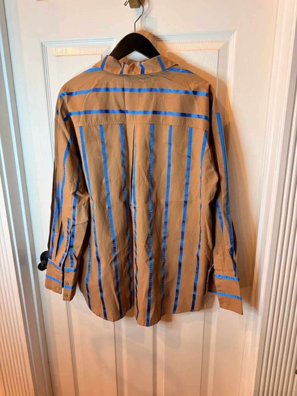 entro Tan Shirt with Blue Stripes - Picture 3 of 4